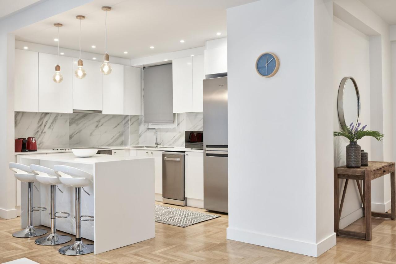 Spacious 2Bd Apt In Prime Location Next To Divani Atene Esterno foto